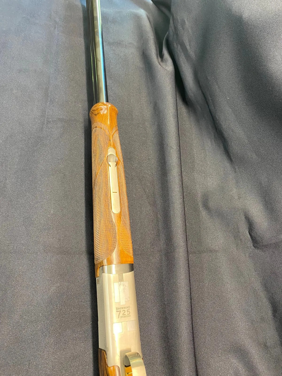 Browning 725 with new Bastogne walnut stock — view 3